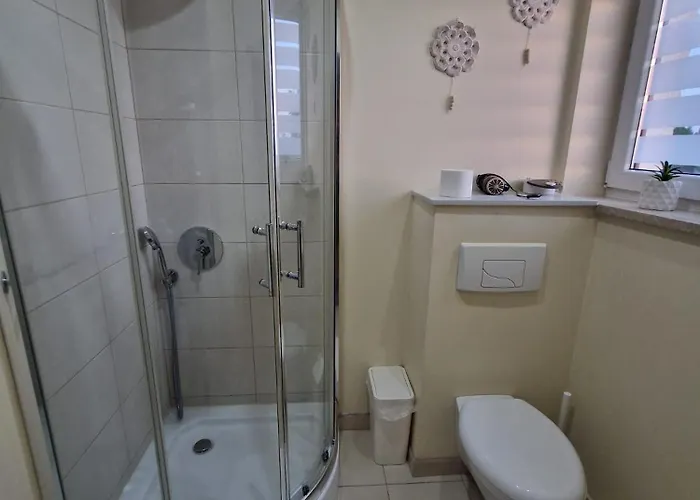 Luna Mieroszyno Rum i privatbostad Jastrzębia Góra